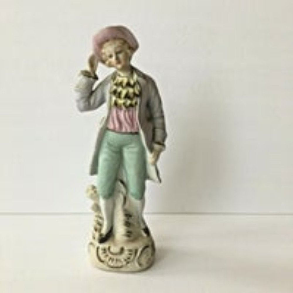Vintage Ucagco Renaissance Man Ceramic - Picture 1 of 3
